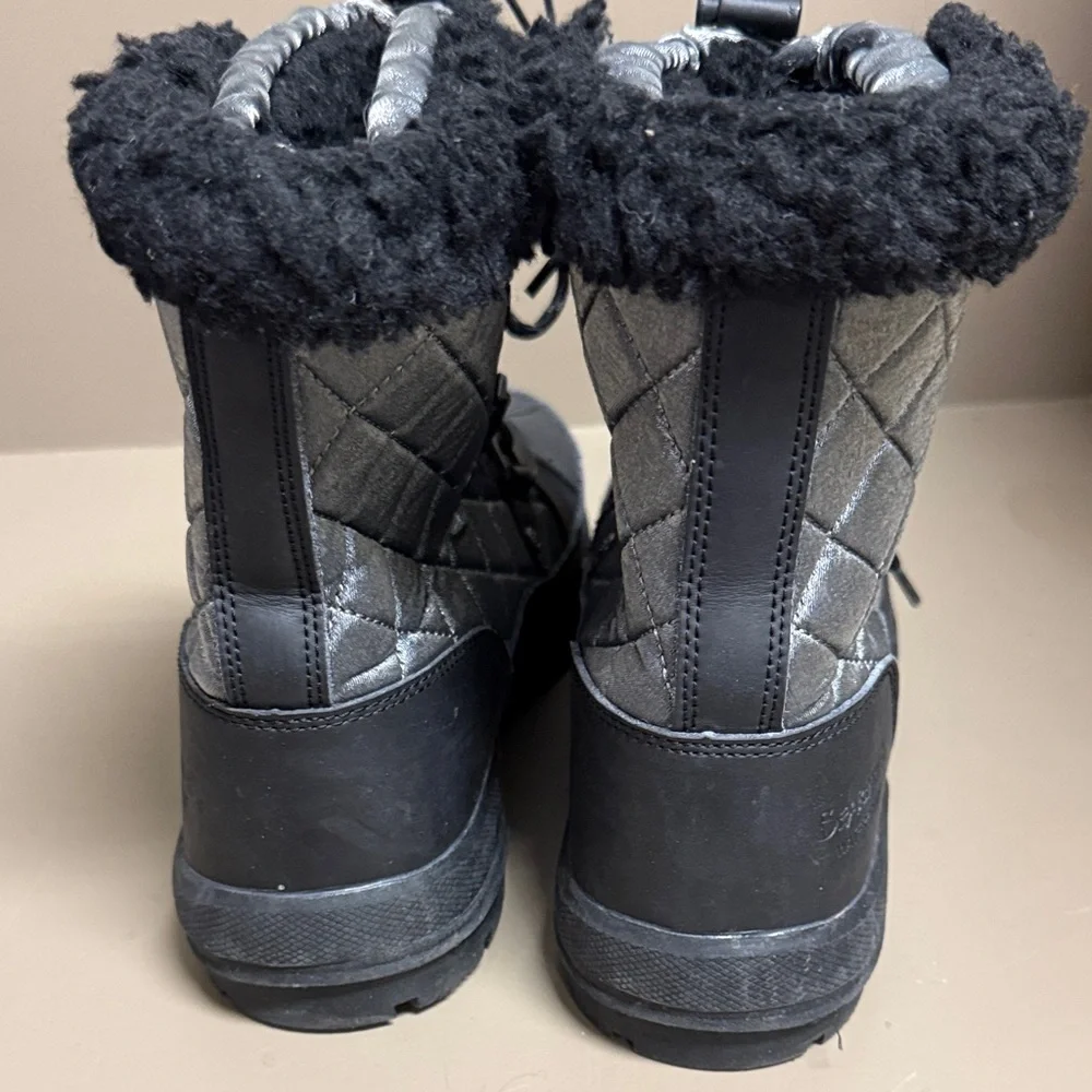 BearPaw Bethany Black & Shimmery Silver Winter Boots, NWOB, Warm Snow Boots
